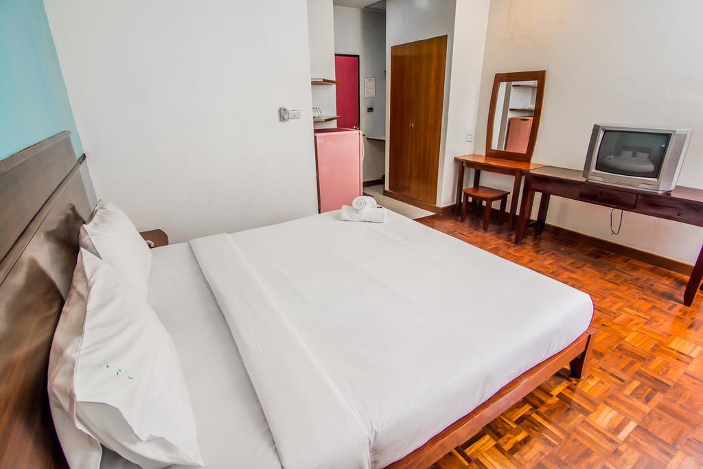 Sutus Court 4 Hotel Pattaya Exterior photo