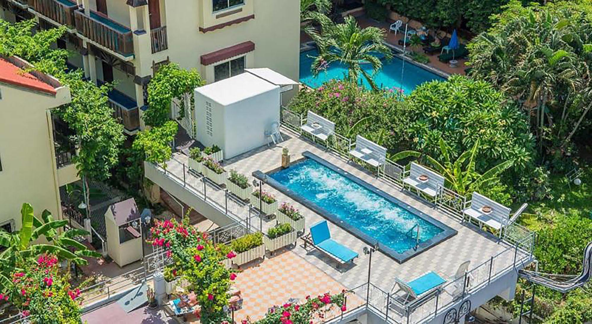 Sutus Court 4 Hotel Pattaya Exterior photo